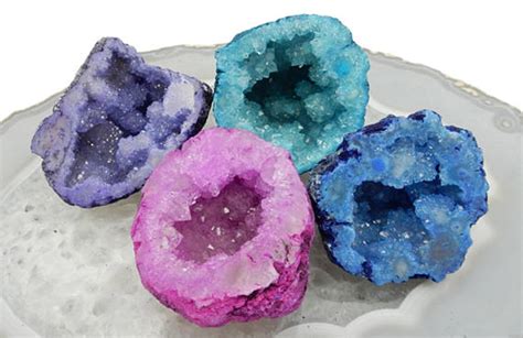 What is a Druzy Stone? And why does it sparkle like a galaxy trapped in time?